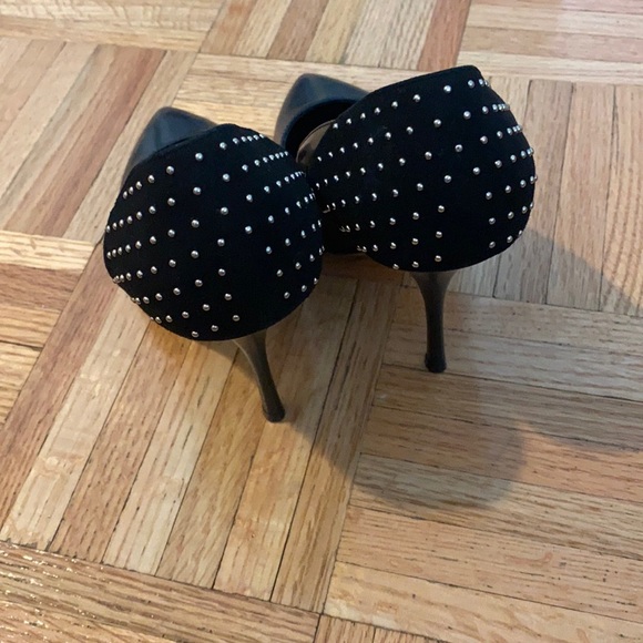 Barney’s heels - Picture 3 of 6